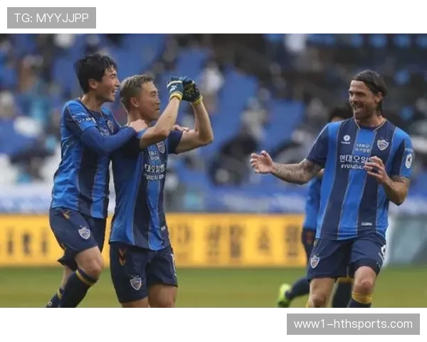 K1联赛蔚山HD点球淘汰光州FC李青龙进球庆祝动作引热议